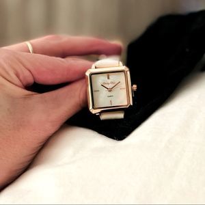 Beautiful Women’s Designer Quartz Watch (NWOT)